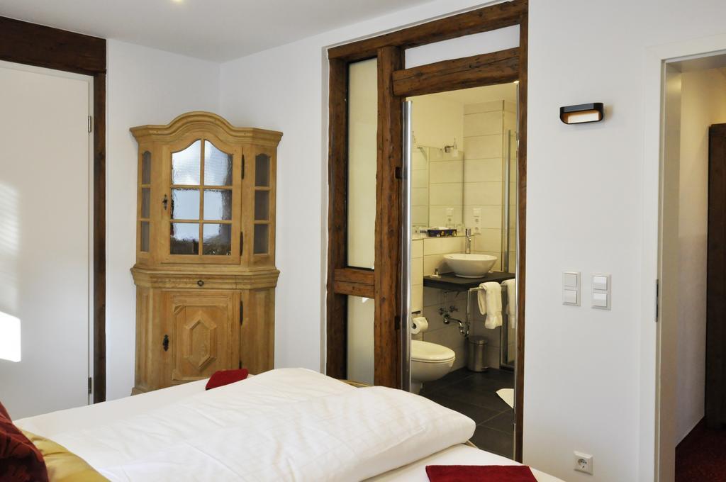 Hotel Restaurant Krehl's Linde 3*